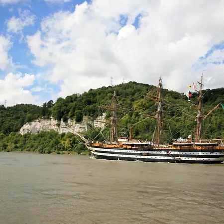 Gite Gites De France - La Petite Maison Holiday home